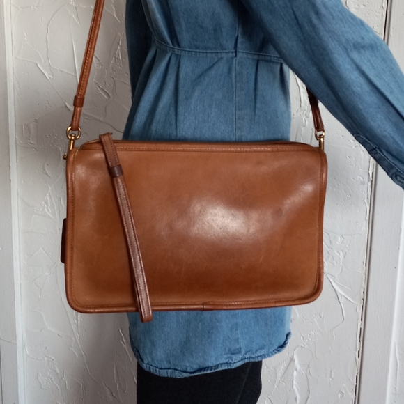 Coach Basic Bag, Vintage 1984-1986 # 4124, British Tan - Picture 1 of 16